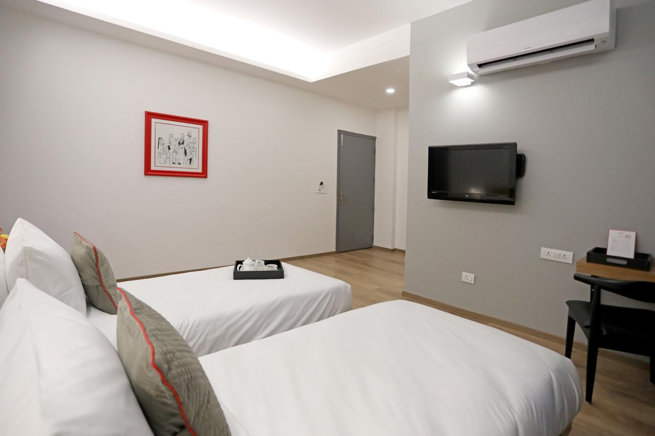 Oyo Townhouse 027 Sector 15 Gurgaon Hotel Kültér fotó