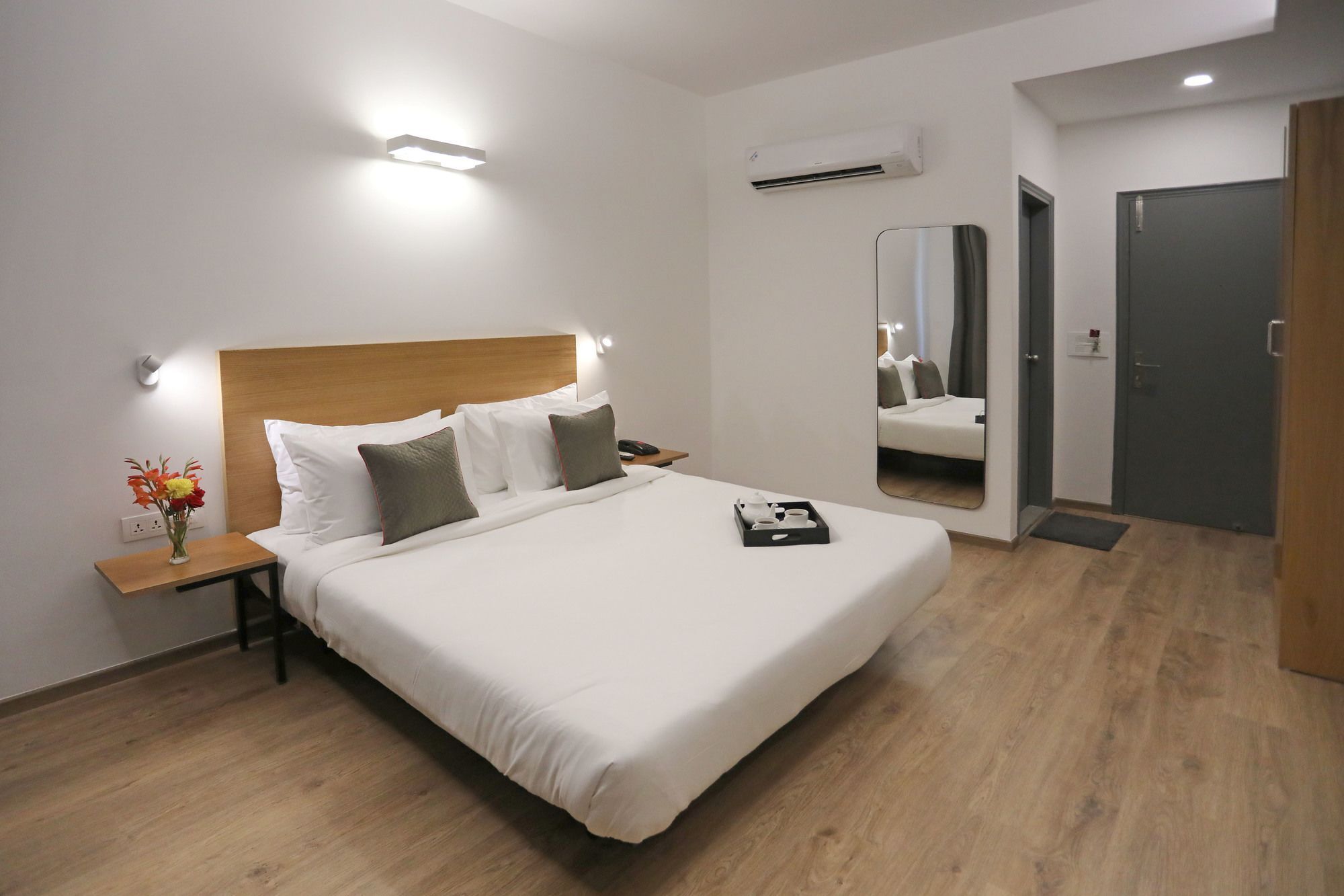 Oyo Townhouse 027 Sector 15 Gurgaon Hotel Kültér fotó