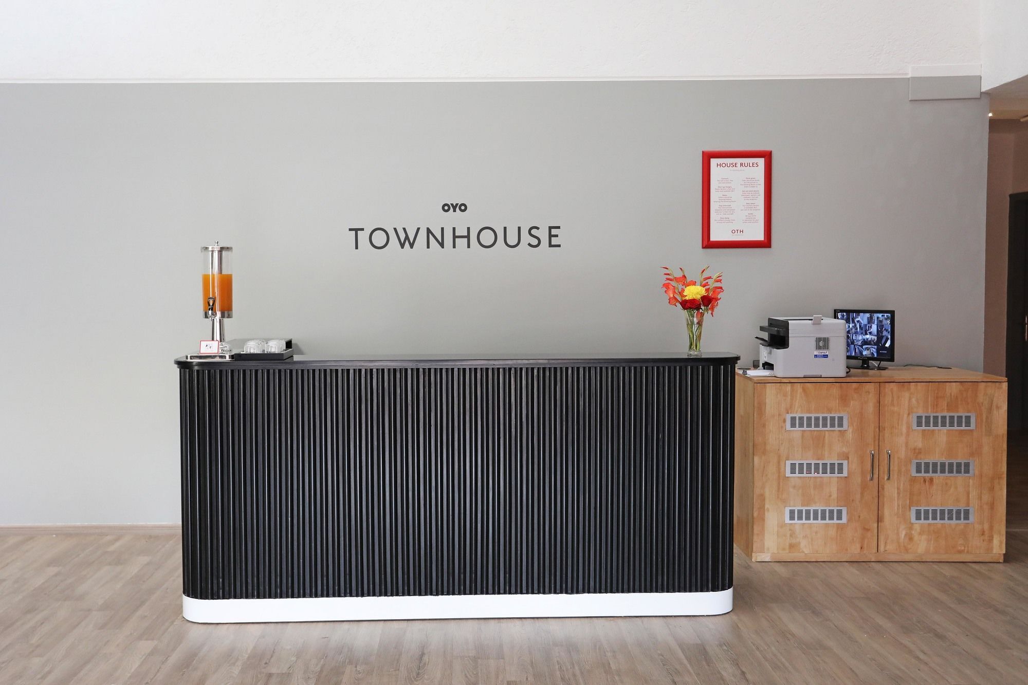 Oyo Townhouse 027 Sector 15 Gurgaon Hotel Kültér fotó